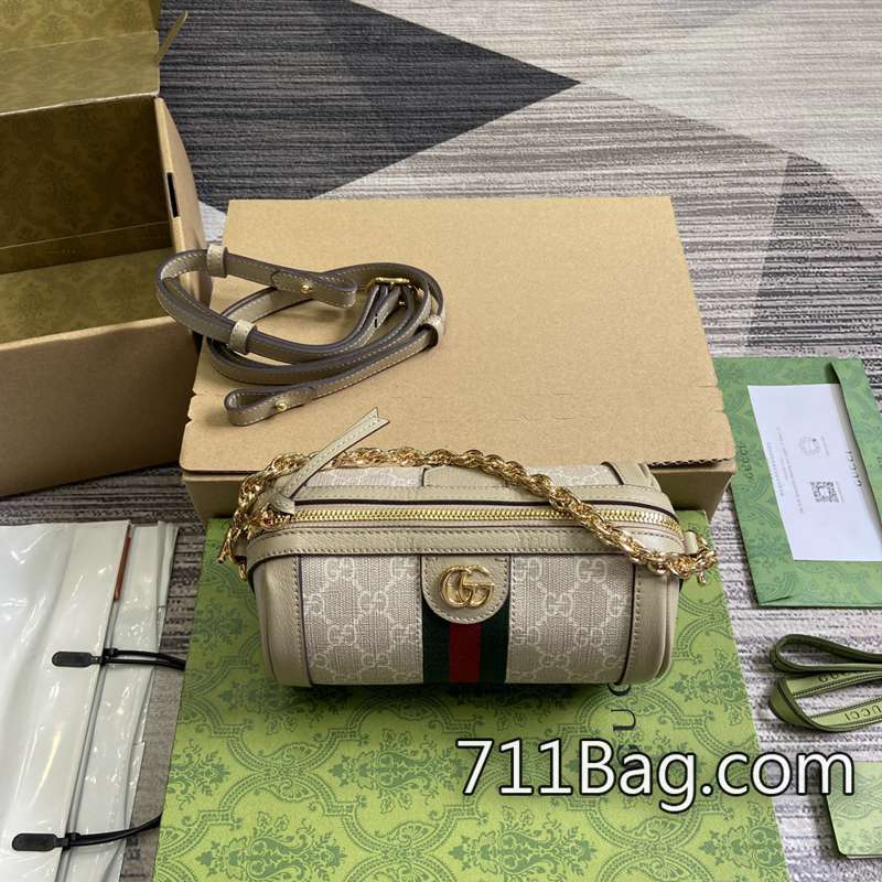 精品高仿Gucci 795208 高質真皮頂級做工 Gucci一比一高仿價格尺寸:18.5(寬)x10(高)x10厘米(深)顏色:燕麥色/pvc。最大可容納:iPhonePlus、卡片夾、Airpods耳機和唇膏 精品高仿Gucci 795208 高質真皮頂級做工 Gucci一比一高仿價格尺寸:18.5(寬)x10(高)x10厘米(深)顏色:燕麥色/pvc。最大可容納:iPhonePlus、卡片夾、Airpods耳機和唇膏