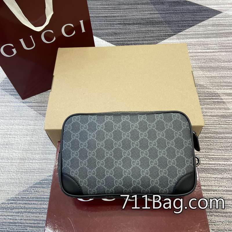 精品高仿Gucci 821164 高端質感奢侈品同款 旅行首選Gucci包包A貨尺寸:23.5厘米(寬)x15厘米(高)x6厘米(深)重量:約0.3千克顏色:黑色/pvc。 精品高仿Gucci 821164 高端質感奢侈品同款 旅行首選Gucci包包A貨尺寸:23.5厘米(寬)x15厘米(高)x6厘米(深)重量:約0.3千克顏色:黑色/pvc。