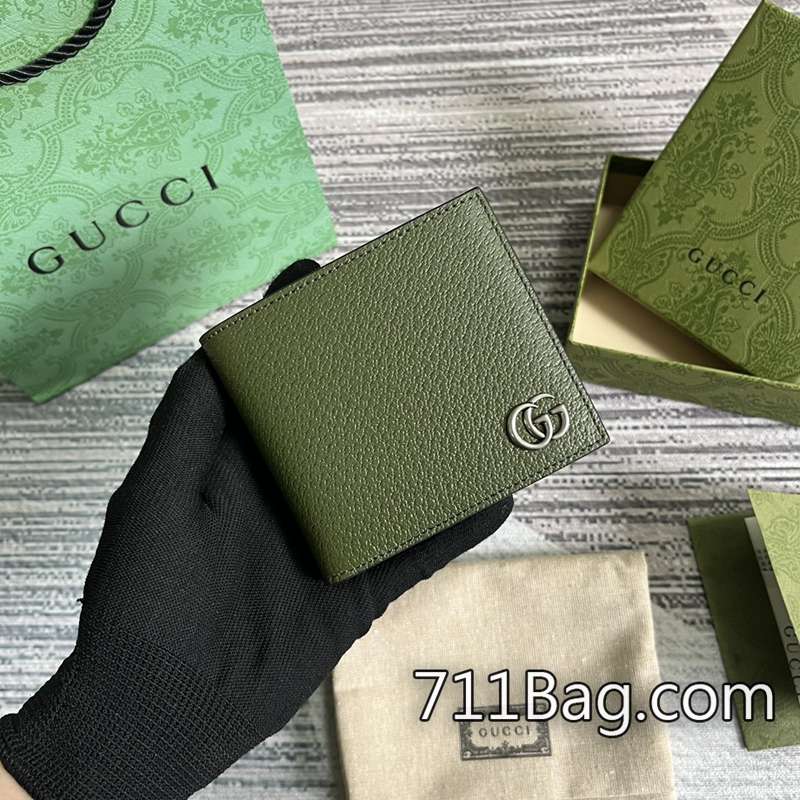 頂級精品Gucci 428726 高品質真皮一比一 Gucci正品對版高仿打開時尺寸:21(寬)x9cm(高)閉合時尺寸:11(寬)x9cm(高)顏色:軍綠色。 頂級精品Gucci 428726 高品質真皮一比一 Gucci正品對版高仿打開時尺寸:21(寬)x9cm(高)閉合時尺寸:11(寬)x9cm(高)顏色:軍綠色。