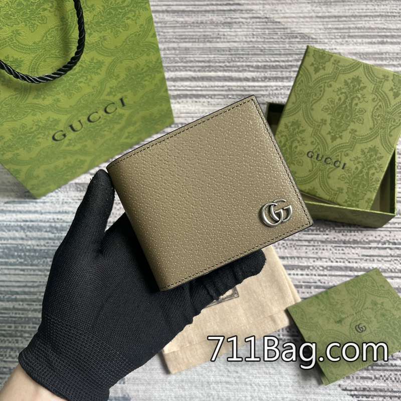 頂級A貨Gucci 428726 鈕扣緊實無晃動,品質穩定。 時尚達人愛用Gucci仿包打開時尺寸:21(寬)x9cm(高)閉合時尺寸:11(寬)x9cm(高)顏色:大象灰。 頂級A貨Gucci 428726 鈕扣緊實無晃動,品質穩定。 時尚達人愛用Gucci仿包打開時尺寸:21(寬)x9cm(高)閉合時尺寸:11(寬)x9cm(高)顏色:大象灰。