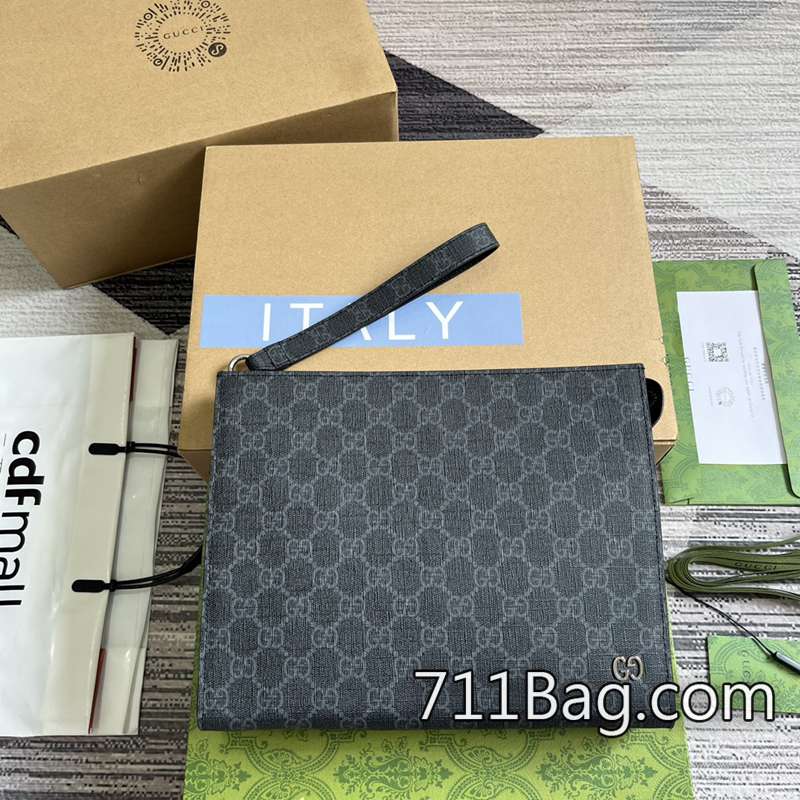 頂級高仿Gucci 768255 包型優雅,輪廓分明。 Gucci一比一高仿價格尺寸:18(長)x26(寬)x6cm(厚)顏色:黑色/pvc。 頂級高仿Gucci 768255 包型優雅,輪廓分明。 Gucci一比一高仿價格尺寸:18(長)x26(寬)x6cm(厚)顏色:黑色/pvc。