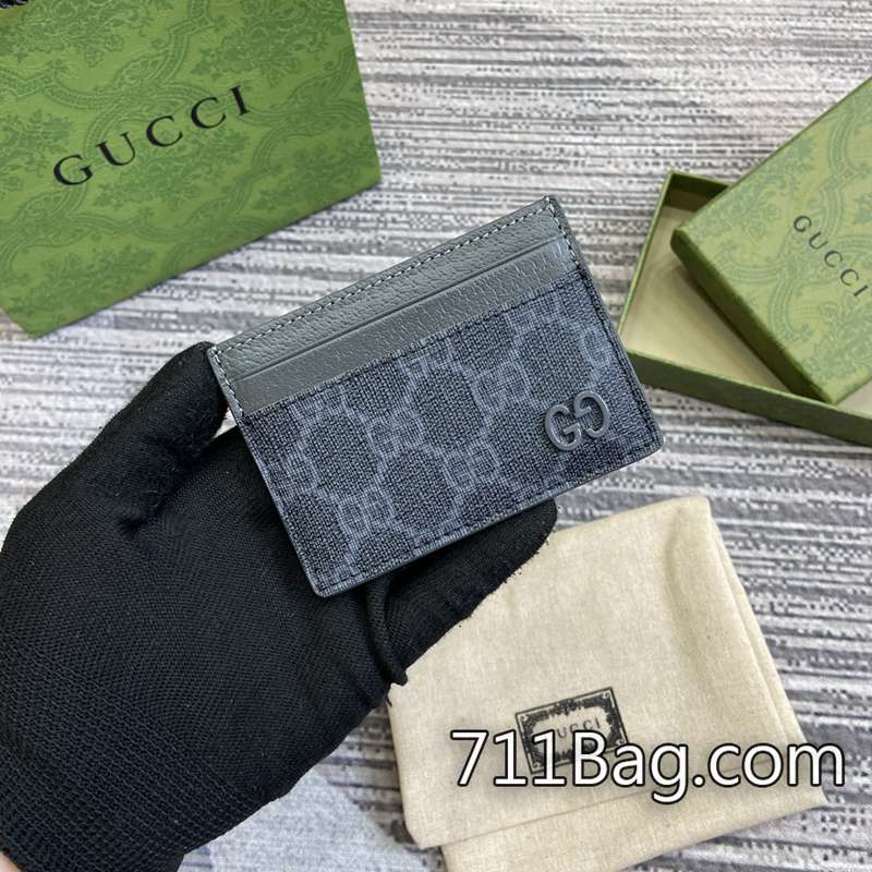 原版一比一Gucci 768248 品質保證,實拍可過專櫃對比。 學生黨最愛Gucci高仿尺寸:11(寬)x7cm(高)顏色:灰色/黑pvc。 原版一比一Gucci 768248 品質保證,實拍可過專櫃對比。 學生黨最愛Gucci高仿尺寸:11(寬)x7cm(高)顏色:灰色/黑pvc。