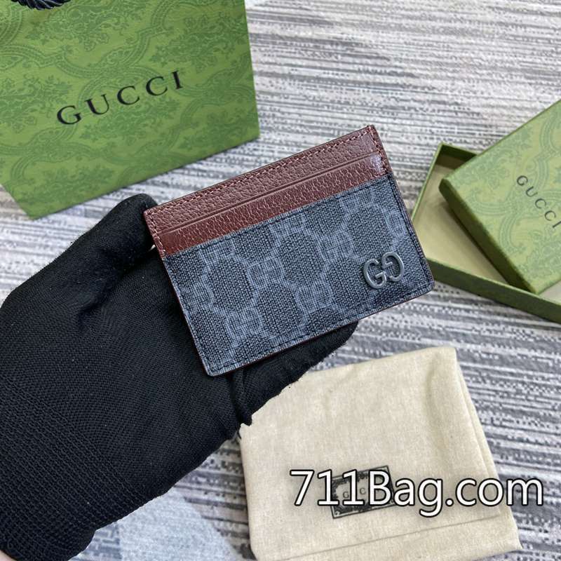 頂級精品Gucci 768248 內裡標籤與正品完全同步。 Gucci斜背包高仿尺寸:11(寬)x7cm(高)顏色:酒紅/黑pvc。 頂級精品Gucci 768248 內裡標籤與正品完全同步。 Gucci斜背包高仿尺寸:11(寬)x7cm(高)顏色:酒紅/黑pvc。