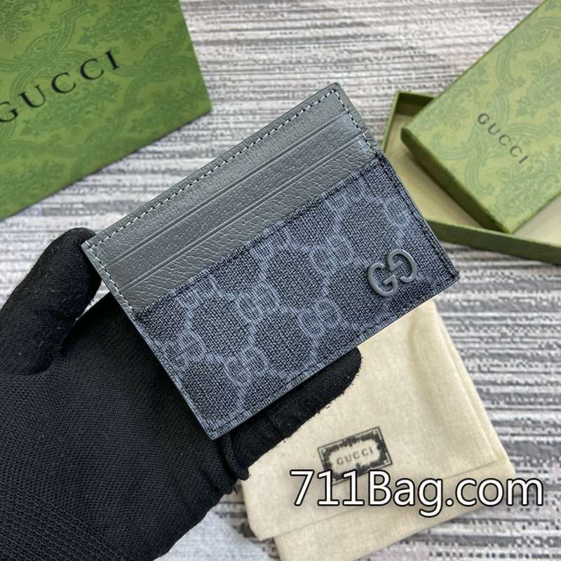 精品高仿Gucci 795230 提把牢固結實,承重無憂。 拼多多Gucci A貨評價尺寸:10(寬)x8cm(高)顏色:灰色/黑pvc。 精品高仿Gucci 795230 提把牢固結實,承重無憂。 拼多多Gucci A貨評價尺寸:10(寬)x8cm(高)顏色:灰色/黑pvc。