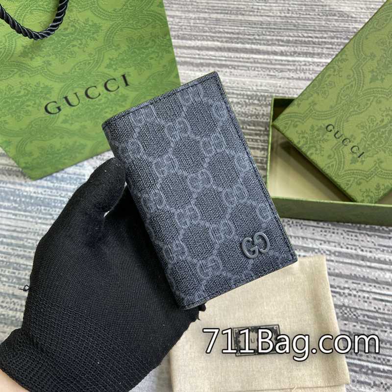 精仿Gucci 768249 包口走線與原版比例一致。 Gucci Sylvie包高仿打開時尺寸:12(長)x15厘米(寬)閉合時尺寸:12(長)x7.5厘米(寬)顏色:綠色/黑pvc。 精仿Gucci 768249 包口走線與原版比例一致。 Gucci Sylvie包高仿打開時尺寸:12(長)x15厘米(寬)閉合時尺寸:12(長)x7.5厘米(寬)顏色:綠色/黑pvc。
