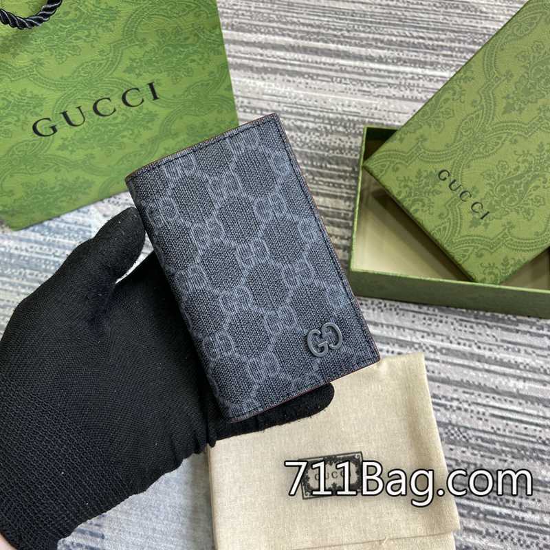 A貨Gucci 768249 真皮壓紋質感包款 Gucci標籤原版製作打開時尺寸:12(長)x15厘米(寬)閉合時尺寸:12(長)x7.5厘米(寬)顏色:酒紅/黑pvc。 A貨Gucci 768249 真皮壓紋質感包款 Gucci標籤原版製作打開時尺寸:12(長)x15厘米(寬)閉合時尺寸:12(長)x7.5厘米(寬)顏色:酒紅/黑pvc。