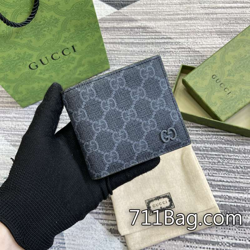 頂級一比一Gucci 768244 與正品對照無色差。 Gucci高仿臺灣現貨閉合時尺寸:11(寬)x9cm(高)打開時尺寸:21(寬)x9cm(高)顏色:綠色/黑pvc。 頂級一比一Gucci 768244 與正品對照無色差。 Gucci高仿臺灣現貨閉合時尺寸:11(寬)x9cm(高)打開時尺寸:21(寬)x9cm(高)顏色:綠色/黑pvc。