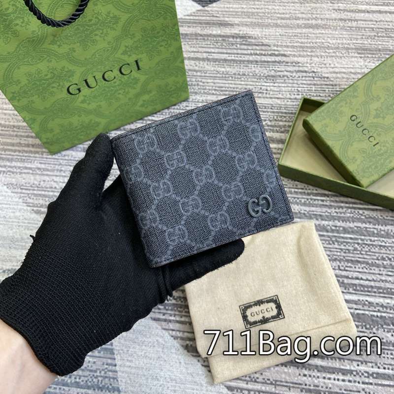 一比一Gucci 768244 包型挺括五金耐用 Gucci高仿臺灣現貨閉合時尺寸:11(寬)x9cm(高)打開時尺寸:21(寬)x9cm(高)顏色:酒紅/黑pvc。 一比一Gucci 768244 包型挺括五金耐用 Gucci高仿臺灣現貨閉合時尺寸:11(寬)x9cm(高)打開時尺寸:21(寬)x9cm(高)顏色:酒紅/黑pvc。