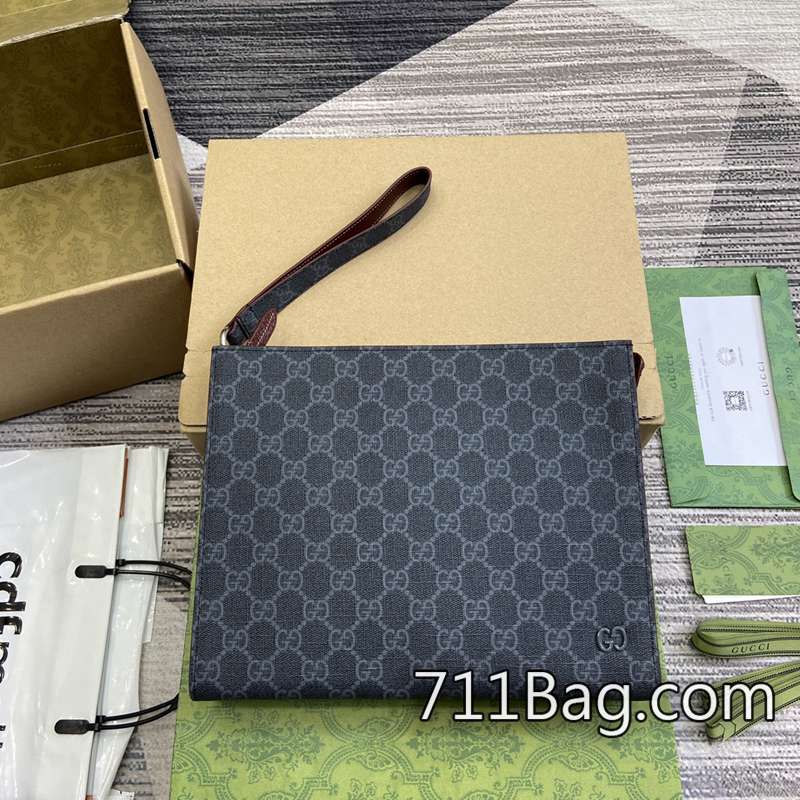 高仿Gucci 768255 高端質感奢侈品同款 Gucci高仿內裡對版尺寸:18(長)x26(寬)x6厘米(厚)顏色:酒紅/黑pvc。 高仿Gucci 768255 高端質感奢侈品同款 Gucci高仿內裡對版尺寸:18(長)x26(寬)x6厘米(厚)顏色:酒紅/黑pvc。