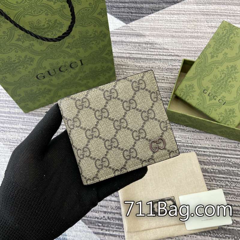 頂級一比一Gucci 768243 頂級五金不褪色不生鏽 Gucci高仿包年中特惠閉合時尺寸:11(寬)x9cm(高)打開時尺寸:21(寬)x9cm(高)顏色:棕色/pvc。 頂級一比一Gucci 768243 頂級五金不褪色不生鏽 Gucci高仿包年中特惠閉合時尺寸:11(寬)x9cm(高)打開時尺寸:21(寬)x9cm(高)顏色:棕色/pvc。