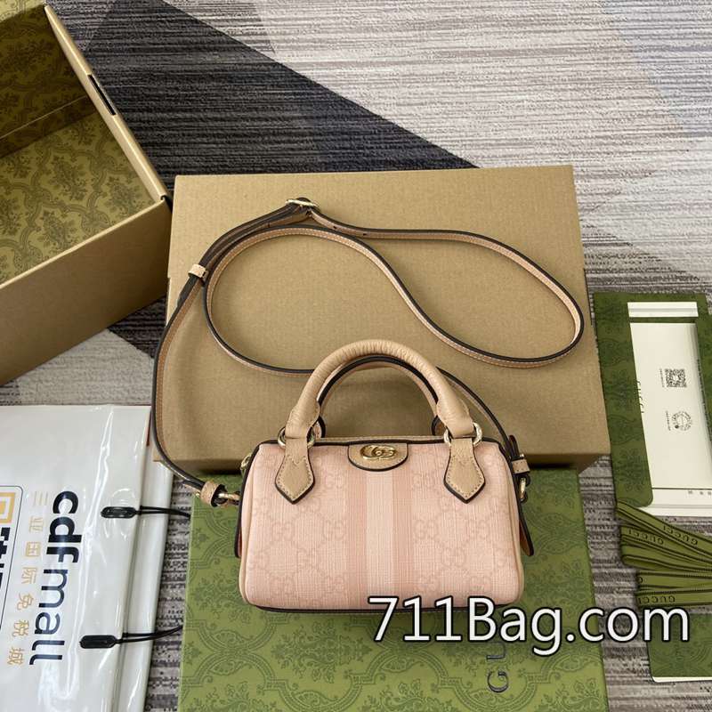 原版一比一Gucci 781490 包包一出廠即封膜保護。 高仿Gucci GG Marmont包尺寸:16.5(長)x10(寬)x9cm(厚)顏色:灰粉色/pvc。 原版一比一Gucci 781490 包包一出廠即封膜保護。 高仿Gucci GG Marmont包尺寸:16.5(長)x10(寬)x9cm(厚)顏色:灰粉色/pvc。