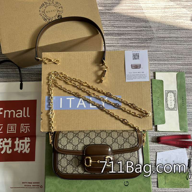頂級精品Gucci古馳 735178 精準對版,縫線排列與正品一致。 Gucci Bamboo竹節包高仿尺寸:24*13*5cm。顏色:棕色/pvc。 頂級精品Gucci古馳 735178 精準對版,縫線排列與正品一致。 Gucci Bamboo竹節包高仿尺寸:24*13*5cm。顏色:棕色/pvc。