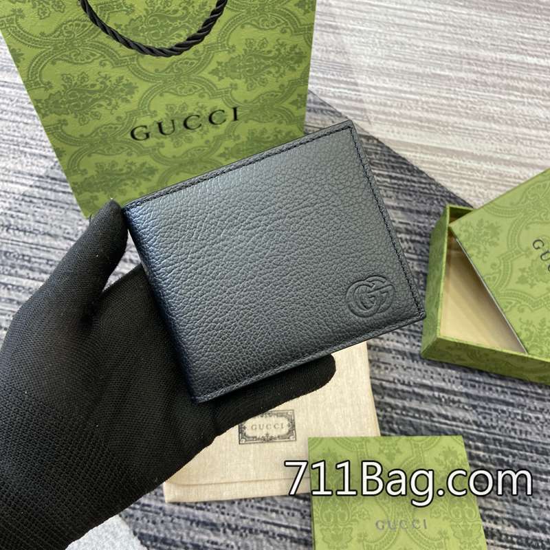 精仿Gucci古馳 795316 精選面料超柔質感 Gucci高仿與正品對比閉合時尺寸:10.5cm(寬)x9.5cm(高)打開時尺寸:21(寬)x9.5cm(高)顏色:黑色/全皮。 精仿Gucci古馳 795316 精選面料超柔質感 Gucci高仿與正品對比閉合時尺寸:10.5cm(寬)x9.5cm(高)打開時尺寸:21(寬)x9.5cm(高)顏色:黑色/全皮。