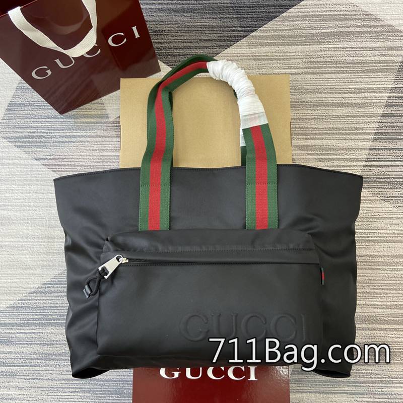 頂級超3AGucci 802172 頂級皮料定製手袋 Gucci高仿包年中特惠尺寸:45(長)x32(寬)x15厘米(厚)顏色:黑色尼龍佈。 頂級超3AGucci 802172 頂級皮料定製手袋 Gucci高仿包年中特惠尺寸:45(長)x32(寬)x15厘米(厚)顏色:黑色尼龍佈。