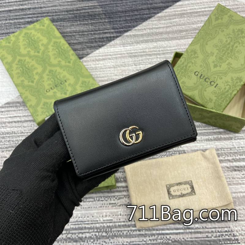 頂級精品Gucci 790067 細節到每一針一線 Gucci仿品秒殺價尺寸:7.5(長)x11(寬)x2厘米(厚)顏色:黑色/原廠皮。 頂級精品Gucci 790067 細節到每一針一線 Gucci仿品秒殺價尺寸:7.5(長)x11(寬)x2厘米(厚)顏色:黑色/原廠皮。