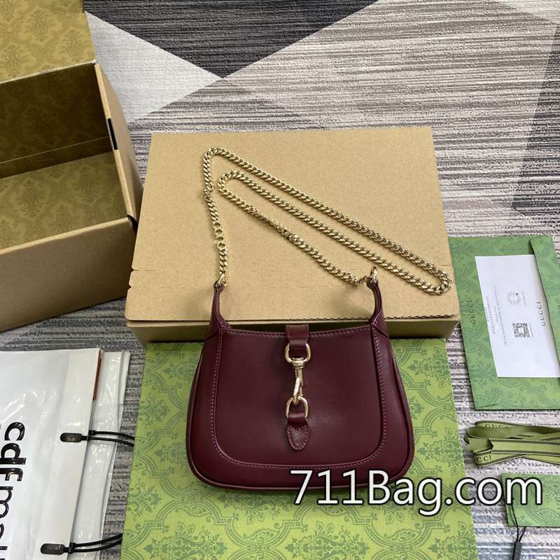 精品Gucci 782889 每一針一線都呈現精品級水準。 Gucci Bamboo竹節包高仿 精品Gucci 782889 每一針一線都呈現精品級水準。 Gucci Bamboo竹節包高仿