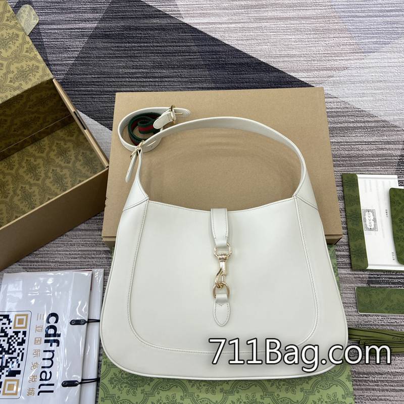 精品Gucci 782879 高級感滿溢,手感無可挑剔。 Gucci高仿能過專櫃嗎尺寸:35(長)x32(寬)x5.5厘米(厚)顏色:白色/原廠皮 精品Gucci 782879 高級感滿溢,手感無可挑剔。 Gucci高仿能過專櫃嗎尺寸:35(長)x32(寬)x5.5厘米(厚)顏色:白色/原廠皮