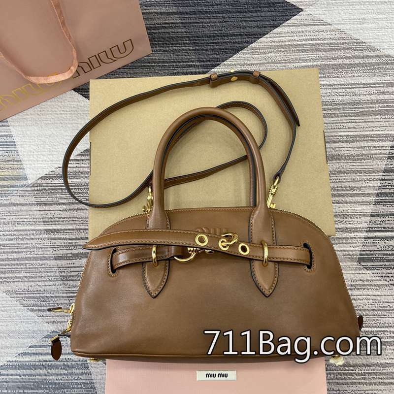 高仿MiuMiu 5bb168 精品級手工縫製包 MiuMiu高仿原單貨尺寸:33X16.5X10cm型號:5bb168 高仿MiuMiu 5bb168 精品級手工縫製包 MiuMiu高仿原單貨尺寸:33X16.5X10cm型號:5bb168