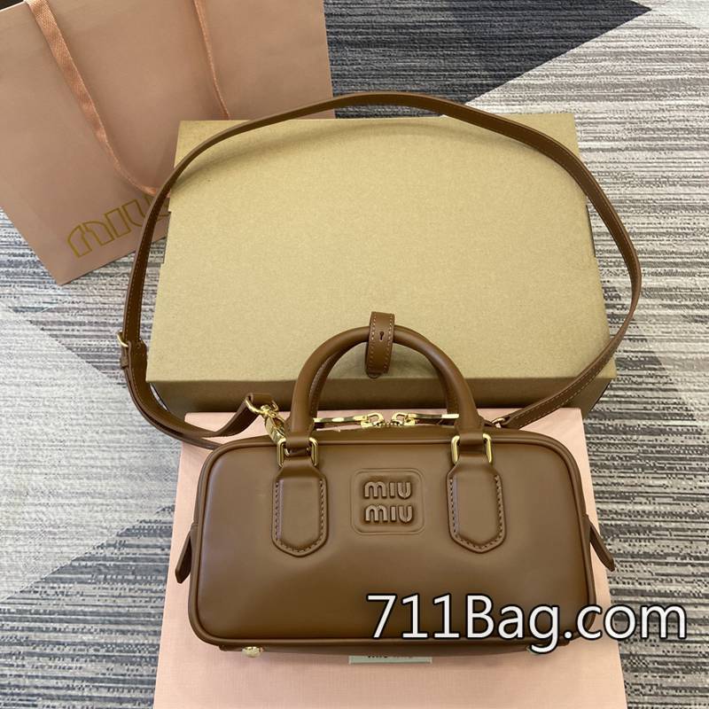 一比一MiuMiu 5BB148 手工打造細節控首選 高仿MiuMiu推薦款 一比一MiuMiu 5BB148 手工打造細節控首選 高仿MiuMiu推薦款