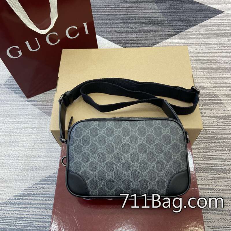 精品Gucci 821155 穿搭博主力推,實力不容小覷。 Gucci高仿開箱評價尺寸:23厘米(寬)x16.5厘米(高)x8厘米(深)顏色:黑色/pvc。 精品Gucci 821155 穿搭博主力推,實力不容小覷。 Gucci高仿開箱評價尺寸:23厘米(寬)x16.5厘米(高)x8厘米(深)顏色:黑色/pvc。