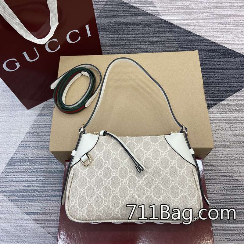 A貨Gucci 815218 包型挺括五金耐用 Gucci高仿可退可換 A貨Gucci 815218 包型挺括五金耐用 Gucci高仿可退可換