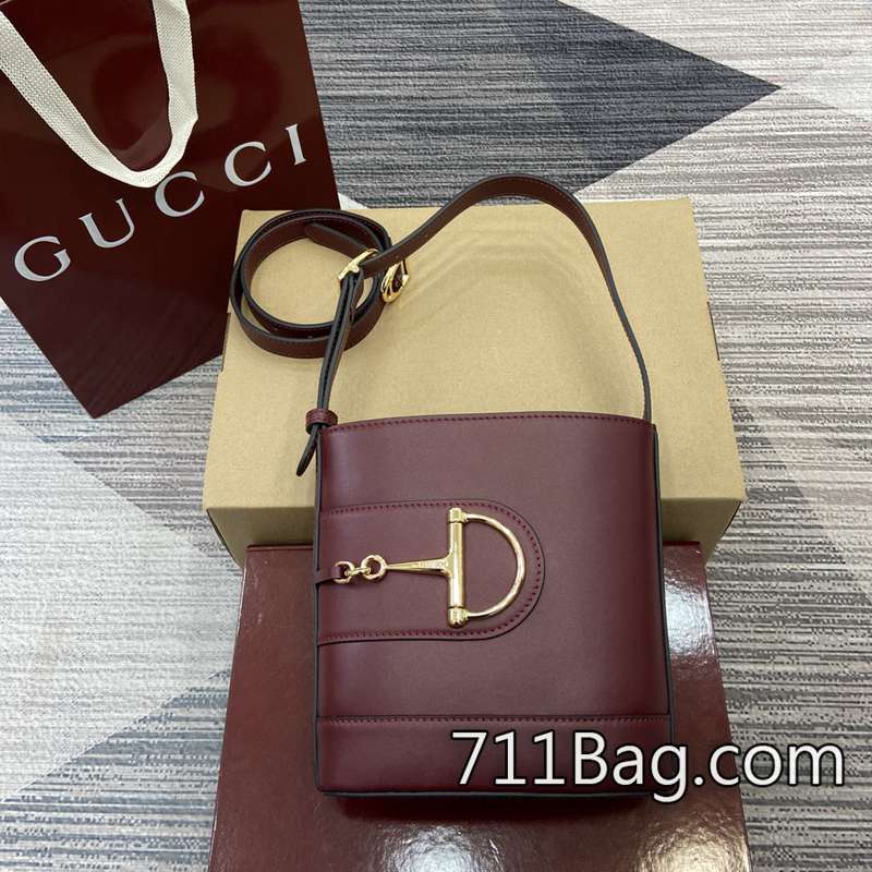 原版一比一Gucci 833665 精品做工頂級還原 Gucci高仿包代購推薦尺寸:18.5厘米(寬)x20厘米(高)x8.5厘米(深) 原版一比一Gucci 833665 精品做工頂級還原 Gucci高仿包代購推薦尺寸:18.5厘米(寬)x20厘米(高)x8.5厘米(深)