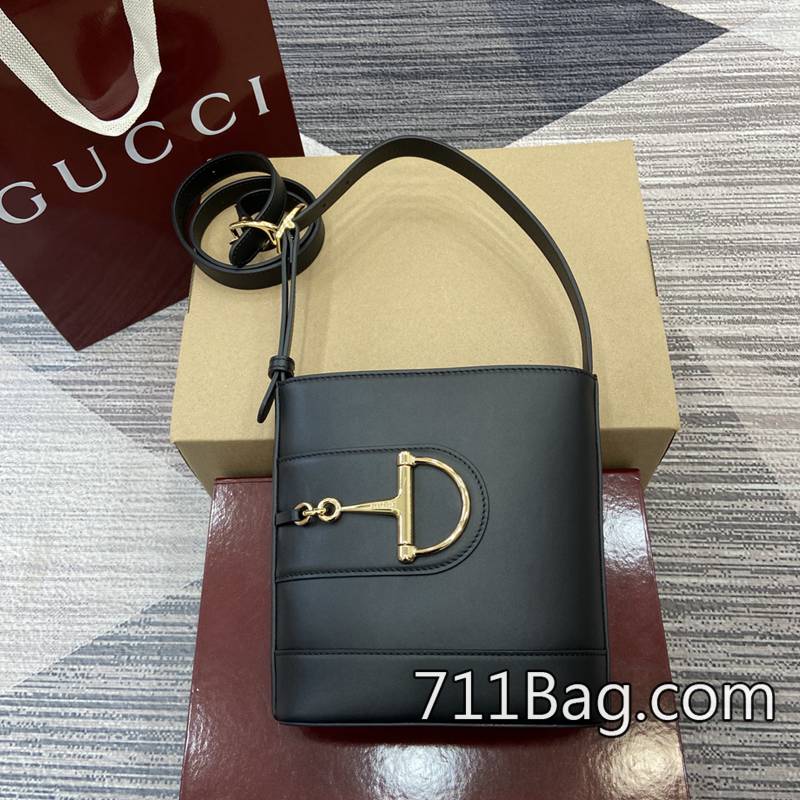 精仿Gucci 833665 精品級手工縫製包 Gucci正版開模A貨尺寸:18.5厘米(寬)x20厘米(高)x8.5厘米(深) 精仿Gucci 833665 精品級手工縫製包 Gucci正版開模A貨尺寸:18.5厘米(寬)x20厘米(高)x8.5厘米(深)