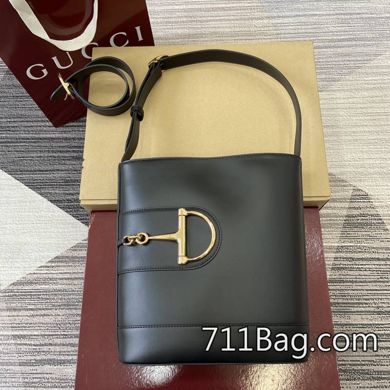 原版一比一Gucci 833660 每個角位處理細緻,無破損壓痕。 Gucci原廠五金A貨尺寸:26厘米(寬)x27.5厘米(高)x11.5厘米(深)顏色:黑皮/原廠皮。重量:約0.8千克。 原版一比一Gucci 833660 每個角位處理細緻,無破損壓痕。 Gucci原廠五金A貨尺寸:26厘米(寬)x27.5厘米(高)x11.5厘米(深)顏色:黑皮/原廠皮。重量:約0.8千克。