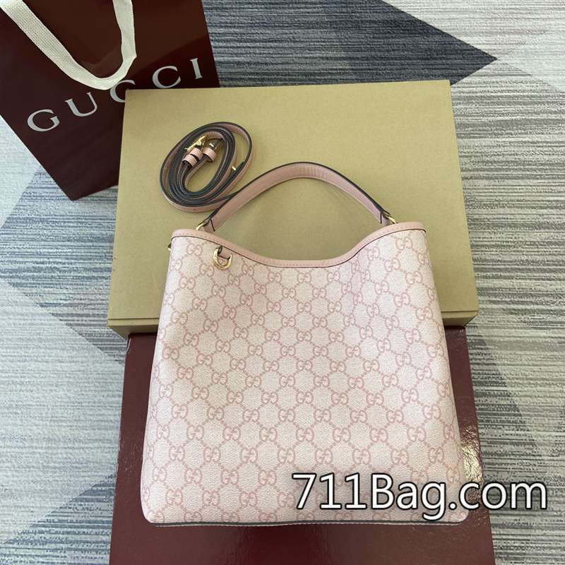 精仿Gucci 815103 原版用料精品包包 Gucci高仿熱銷Top10尺寸:25(長)x25(高)x15.5cm(厚)顏色:粉色/pvc。 精仿Gucci 815103 原版用料精品包包 Gucci高仿熱銷Top10尺寸:25(長)x25(高)x15.5cm(厚)顏色:粉色/pvc。