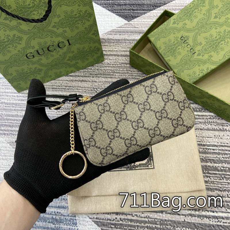 頂級高仿Gucci 819113 內裡字體精準,壓印清楚。 Gucci廠傢直銷A貨尺寸:12(長)x7.5(寬)顏色:克色/pvc。 頂級高仿Gucci 819113 內裡字體精準,壓印清楚。 Gucci廠傢直銷A貨尺寸:12(長)x7.5(寬)顏色:克色/pvc。