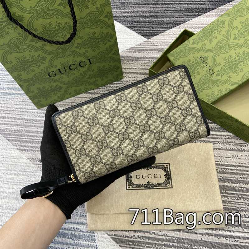頂級精品Gucci古馳 821803 質感強烈高端包包 Gucci高仿對版包尺寸:19(長)x10(寬)x2.5(厚)顏色:克色/pvc。 頂級精品Gucci古馳 821803 質感強烈高端包包 Gucci高仿對版包尺寸:19(長)x10(寬)x2.5(厚)顏色:克色/pvc。