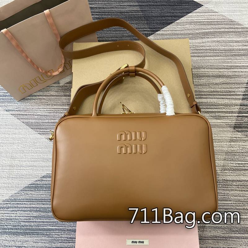 精仿MiuMiu 5bb117 每個角位處理細緻,無破損壓痕。 高仿MiuMiu迷你包 精仿MiuMiu 5bb117 每個角位處理細緻,無破損壓痕。 高仿MiuMiu迷你包