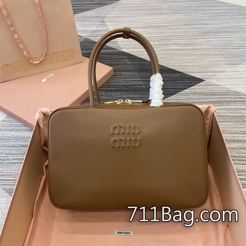 A貨MiuMiu 5bb117 品質保證,實拍可過專櫃對比。 高仿MiuMiu爆款 A貨MiuMiu 5bb117 品質保證,實拍可過專櫃對比。 高仿MiuMiu爆款