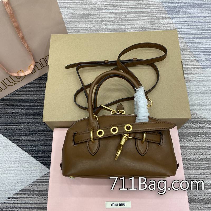 精品A貨MiuMiu 5BP090 頂級原單貨,幾可亂真。 A貨MiuMiu限量版顏色:棕色/原廠皮。 精品A貨MiuMiu 5BP090 頂級原單貨,幾可亂真。 A貨MiuMiu限量版顏色:棕色/原廠皮。