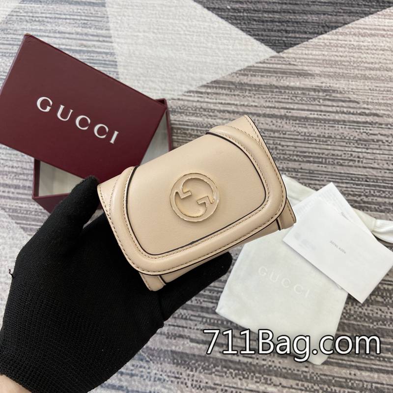 精品Gucci古馳 818795 細節到位一比一精品 Gucci旅行包A貨打開時尺寸:22厘米(寬)x9厘米(高);閉合時尺寸:11厘米(寬)x9厘米(高)重量:約80克顏色:淺粉全皮/原廠皮。 精品Gucci古馳 818795 細節到位一比一精品 Gucci旅行包A貨打開時尺寸:22厘米(寬)x9厘米(高);閉合時尺寸:11厘米(寬)x9厘米(高)重量:約80克顏色:淺粉全皮/原廠皮。