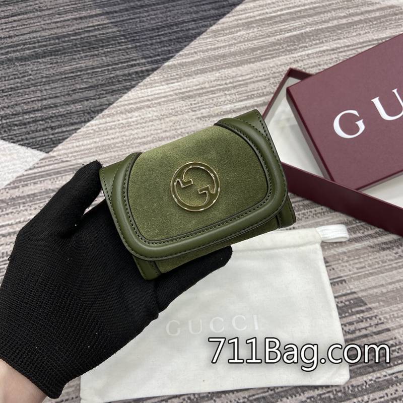 精品A貨Gucci 818795 使用過後仍保持完美包型。 Gucci高仿工廠貨源打開時尺寸:22厘米(寬)x9厘米(高);閉合時尺寸:11厘米(寬)x9厘米(高)重量:約80克顏色:綠色磨砂皮/原廠皮。 精品A貨Gucci 818795 使用過後仍保持完美包型。 Gucci高仿工廠貨源打開時尺寸:22厘米(寬)x9厘米(高);閉合時尺寸:11厘米(寬)x9厘米(高)重量:約80克顏色:綠色磨砂皮/原廠皮。