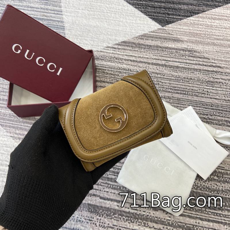 精品A貨Gucci 818795 若有問題支持退換服務。 Gucci Padlock鎖頭包A貨打開時尺寸:22厘米(寬)x9厘米(高);閉合時尺寸:11厘米(寬)x9厘米(高)重量:約80克顏色:棕色磨砂皮/原廠皮。 精品A貨Gucci 818795 若有問題支持退換服務。 Gucci Padlock鎖頭包A貨打開時尺寸:22厘米(寬)x9厘米(高);閉合時尺寸:11厘米(寬)x9厘米(高)重量:約80克顏色:棕色磨砂皮/原廠皮。