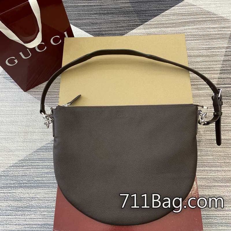高仿Gucci 801887 皮革柔軟細膩包包 氣質女神必備Gucci A貨尺寸:40(長)x31(寬)x3(厚)顏色:棕色全皮/原廠皮。 高仿Gucci 801887 皮革柔軟細膩包包 氣質女神必備Gucci A貨尺寸:40(長)x31(寬)x3(厚)顏色:棕色全皮/原廠皮。