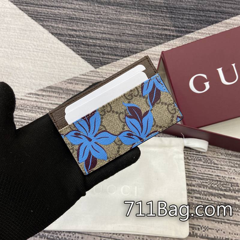 頂級超3AGucci古馳 841149 做工細緻精品包款 Gucci高仿開箱評價尺寸:11厘米(寬)x7厘米(高)顏色:啡膠印花/原廠皮。 頂級超3AGucci古馳 841149 做工細緻精品包款 Gucci高仿開箱評價尺寸:11厘米(寬)x7厘米(高)顏色:啡膠印花/原廠皮。