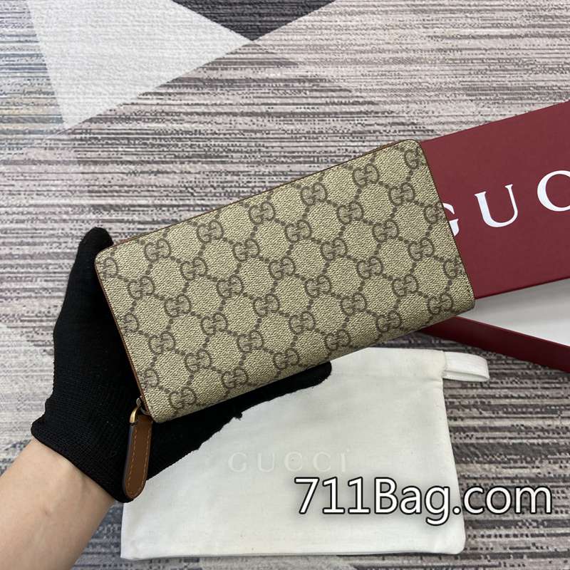 A貨Gucci 821207 附原版包裝盒與防塵袋。 Gucci包A貨開模對比尺寸:19厘米(寬)x10.5厘米(高)x2.5厘米(厚) A貨Gucci 821207 附原版包裝盒與防塵袋。 Gucci包A貨開模對比尺寸:19厘米(寬)x10.5厘米(高)x2.5厘米(厚)