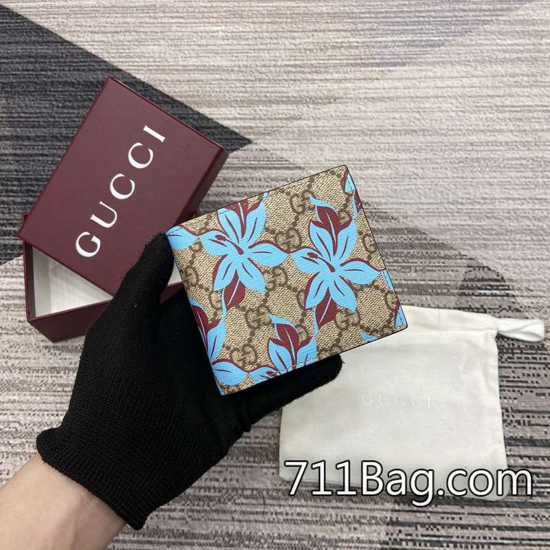 一比一Gucci 841146 細節美到極致的包 Gucci白色包高仿閉合時尺寸:11厘米(寬)x9厘米(高);打開時尺寸:21厘米(寬)x9厘米(高)重量:約0.11千克顏色:啡膠印花/原廠皮。 一比一Gucci 841146 細節美到極致的包 Gucci白色包高仿閉合時尺寸:11厘米(寬)x9厘米(高);打開時尺寸:21厘米(寬)x9厘米(高)重量:約0.11千克顏色:啡膠印花/原廠皮。