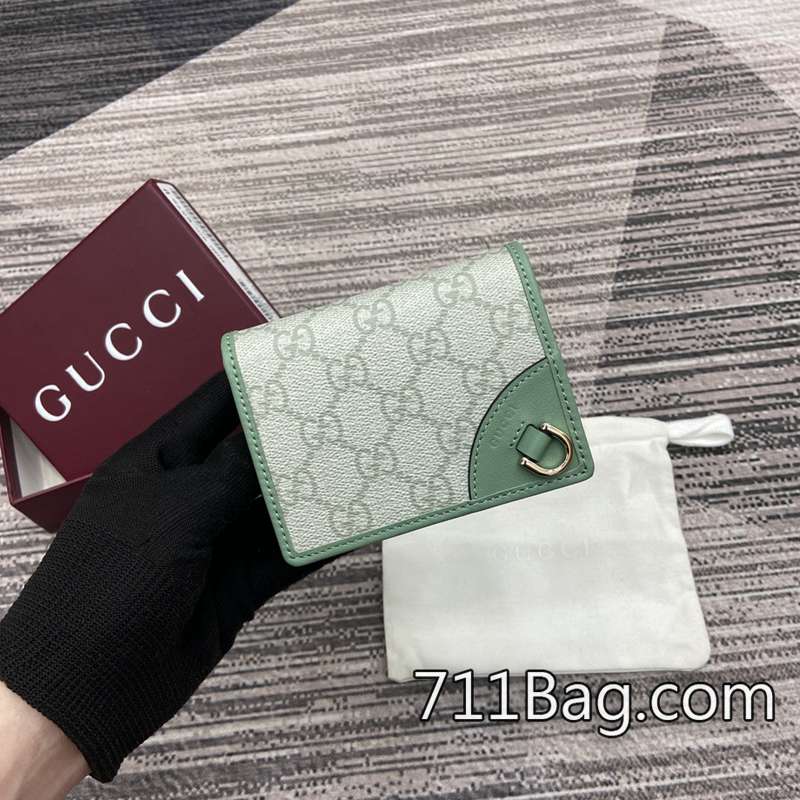 頂級高仿Gucci 820692 內裡標籤與正品完全同步。 Gucci精品A貨包包閉合時尺寸:11厘米(寬)x8.5厘米(高)x3厘米(深)打開時尺寸:11厘米(寬)x17.5厘米(高)重量:約130克顏色:灰綠色pvc/原廠皮。 頂級高仿Gucci 820692 內裡標籤與正品完全同步。 Gucci精品A貨包包閉合時尺寸:11厘米(寬)x8.5厘米(高)x3厘米(深)打開時尺寸:11厘米(寬)x17.5厘米(高)重量:約130克顏色:灰綠色pvc/原廠皮。