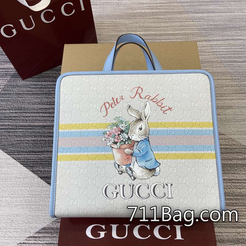 超3AGucci 605614 頂級五金不褪色不生鏽 Gucci一比一A貨店鋪像素效果羊皮革與光滑牛皮革飾邊及瑩澤金屬件互為映襯,靈活滑帶可擴展包身,舒適皮革肩帶實現肩背或斜挎。15x15x38厘米\'href=\'http://upload.com/773946.html\'/>
<linkrel=\'next\'title=\'畫傢NaonJeong從日常生活和本土文化中汲取靈感,創作出趣意十足且充滿懷舊氣息的設計。她將小貓印花和其他趣味圖案與品牌名稱糅為一體,為2025早春兒童系列添姿加彩。這款兒童肩背包以GGSupreme帆佈匠心打造,巧妙融入通體“what?”貓咪印花。米色與深棕色GGSupreme帆佈紅色Supreme帆佈飾邊NaonJeong插畫作品通體“what?”小貓印花Gucci壓花標簽磁力按扣開合型號:814014。尺寸:16厘米(寬)x15厘米(高)x2.5厘米(深)顏色:小貓印花/原廠皮。 超3AGucci 605614 頂級五金不褪色不生鏽 Gucci一比一A貨店鋪像素效果羊皮革與光滑牛皮革飾邊及瑩澤金屬件互為映襯,靈活滑帶可擴展包身,舒適皮革肩帶實現肩背或斜挎。15x15x38厘米\'href=\'http://upload.com/773946.html\'/>
<linkrel=\'next\'title=\'畫傢NaonJeong從日常生活和本土文化中汲取靈感,創作出趣意十足且充滿懷舊氣息的設計。她將小貓印花和其他趣味圖案與品牌名稱糅為一體,為2025早春兒童系列添姿加彩。這款兒童肩背包以GGSupreme帆佈匠心打造,巧妙融入通體“what?”貓咪印花。米色與深棕色GGSupreme帆佈紅色Supreme帆佈飾邊NaonJeong插畫作品通體“what?”小貓印花Gucci壓花標簽磁力按扣開合型號:814014。尺寸:16厘米(寬)x15厘米(高)x2.5厘米(深)顏色:小貓印花/原廠皮。