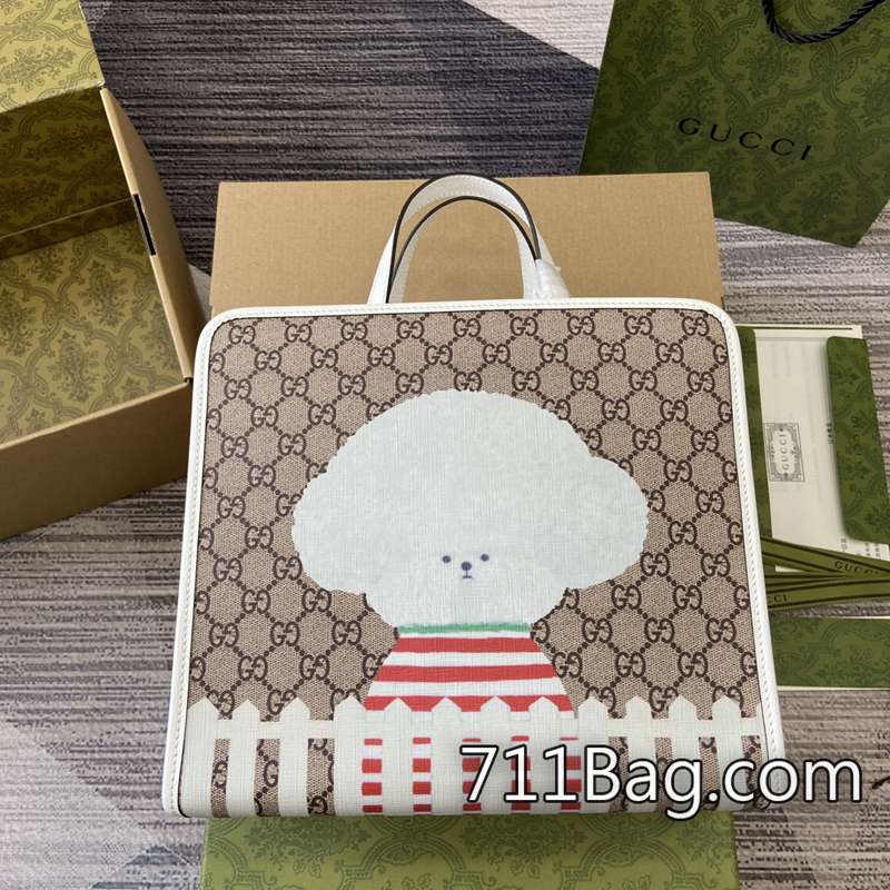頂級高仿Gucci 605614 專人客服講解每一細節。 Gucci仿品網路熱搜尺寸:25(長)x28.5(寬)x11cm(厚)顏色:白色/pvc印花。 頂級高仿Gucci 605614 專人客服講解每一細節。 Gucci仿品網路熱搜尺寸:25(長)x28.5(寬)x11cm(厚)顏色:白色/pvc印花。