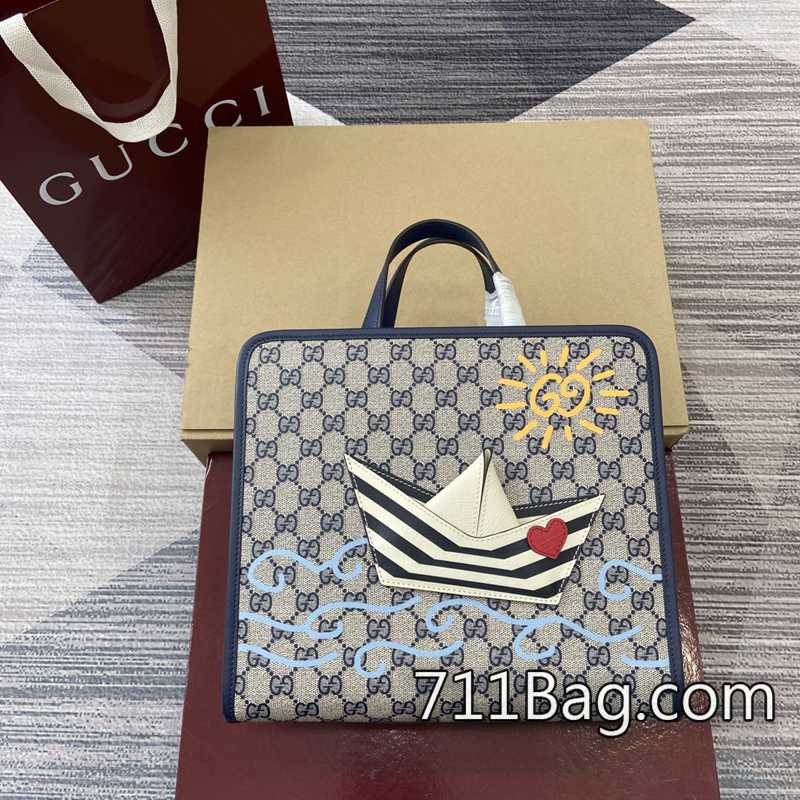 精品A貨Gucci 814043 奢華質感高仿LV包 網紅同款Gucci高仿尺寸:28.5厘米(寬)x25厘米(高)x11厘米(深)顏色:藍膠帆船/原廠皮。 精品A貨Gucci 814043 奢華質感高仿LV包 網紅同款Gucci高仿尺寸:28.5厘米(寬)x25厘米(高)x11厘米(深)顏色:藍膠帆船/原廠皮。