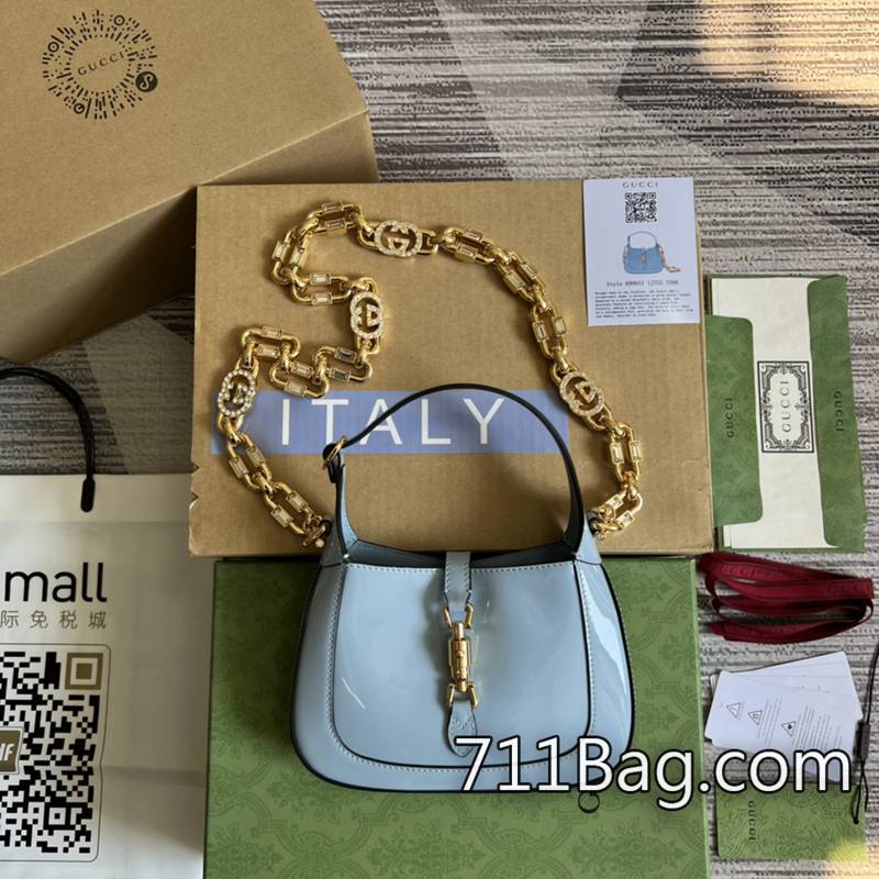 一比一Gucci 699651 每一款都像是從專櫃走出來。 氣質女神必備Gucci A貨迷你尺寸:19(寬)x13(高)x3cm(深)顏色:淺藍色/漆皮。 一比一Gucci 699651 每一款都像是從專櫃走出來。 氣質女神必備Gucci A貨迷你尺寸:19(寬)x13(高)x3cm(深)顏色:淺藍色/漆皮。