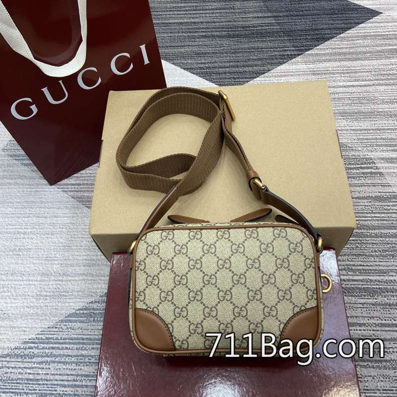 精品A貨Gucci 821217 做工嚴謹高仿名牌包 Gucci超A貨包款尺寸:19厘米(寬)x12.5厘米(高)x7厘米(深)顏色:棕色pvc/原廠皮。 精品A貨Gucci 821217 做工嚴謹高仿名牌包 Gucci超A貨包款尺寸:19厘米(寬)x12.5厘米(高)x7厘米(深)顏色:棕色pvc/原廠皮。