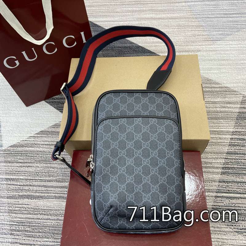 精品高仿Gucci 822073 鋼印LOGO清晰銳利,質感十足。 Gucci一比一高仿價格尺寸:寬17.5厘米x高7厘米x厚6厘米重量:約690克顏色:PVC黑膠/原廠皮。 精品高仿Gucci 822073 鋼印LOGO清晰銳利,質感十足。 Gucci一比一高仿價格尺寸:寬17.5厘米x高7厘米x厚6厘米重量:約690克顏色:PVC黑膠/原廠皮。
