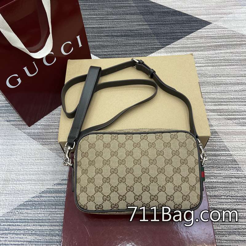 精品高仿Gucci 834802 適合日常使用與正式場合。 高仿Gucci GG Marmont包尺寸:23.5厘米(寬)x15厘米(高)x5厘米(深)重量:約0.4千克顏色:棕色佈/原廠皮 精品高仿Gucci 834802 適合日常使用與正式場合。 高仿Gucci GG Marmont包尺寸:23.5厘米(寬)x15厘米(高)x5厘米(深)重量:約0.4千克顏色:棕色佈/原廠皮