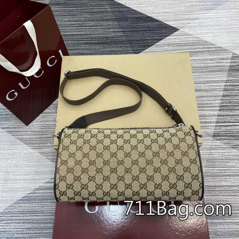 精品高仿Gucci 834455 嚴選皮料手工包款 Gucci仿品網路熱搜尺寸:30厘米(寬)x16厘米(高)x16厘米(深)重量:約0.6千克顏色:杏佈棕色/原廠皮。 精品高仿Gucci 834455 嚴選皮料手工包款 Gucci仿品網路熱搜尺寸:30厘米(寬)x16厘米(高)x16厘米(深)重量:約0.6千克顏色:杏佈棕色/原廠皮。